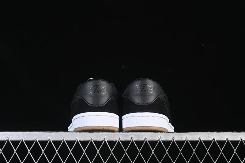 All categories Nk SB Dunk series Nike SB Fc Classic campus sneakers Nike SB Fc Classic Nike autumn and winter campus casual sneakers 909096-001